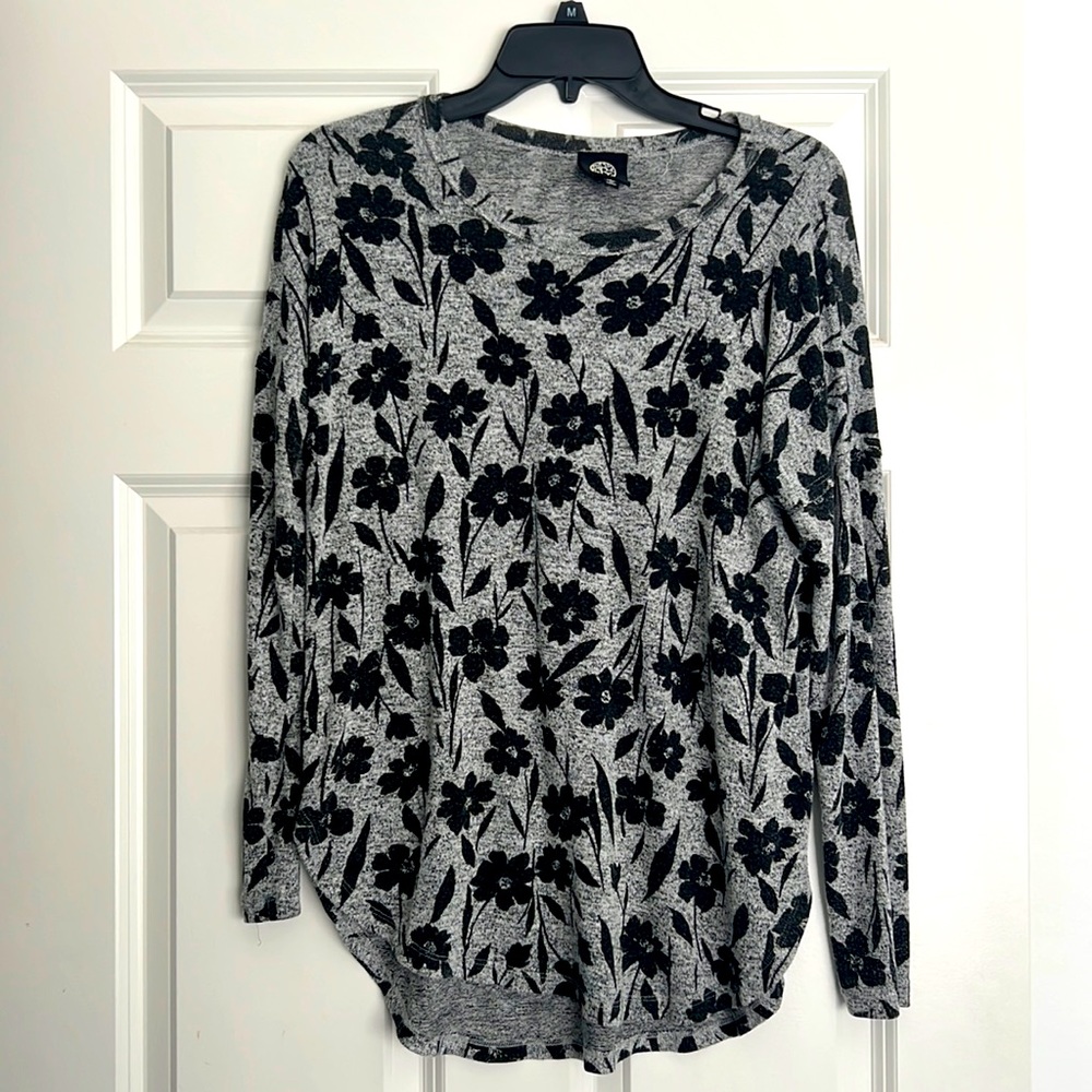 Bobeau Women’s long sleeve top Sz S